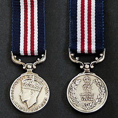 MM Miltary Medal Miniature Image 2