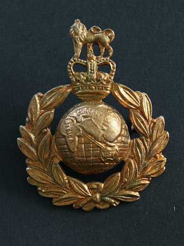 RM Gilt type Cap Badge