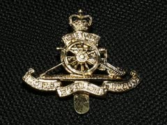 Royal Artillery Cap Badge