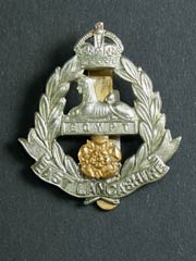 East Lancashire Regiment Cap Badge Image 2
