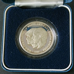 1981 Royal Wedding Silver Proof Crown Image 2