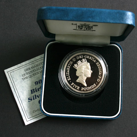 1990 5 Pound Queen Mothers 90th Birthday Coin