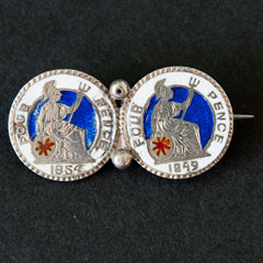 Victorian Enamelled Groats Brooch Image 2