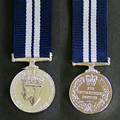 Distinguished Service GVIR Miniature Medal