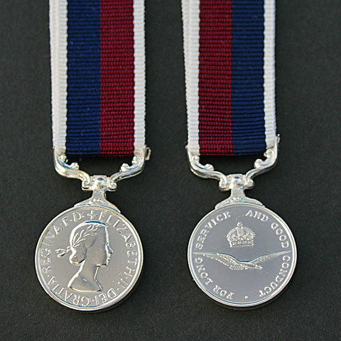 RAF Long Service Good Conduct QE2 Miniature Medal